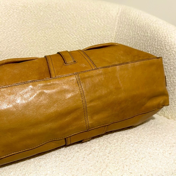 **Last Call** Gorgeous all Leather Kooba satchel! - Picture 3 of 6